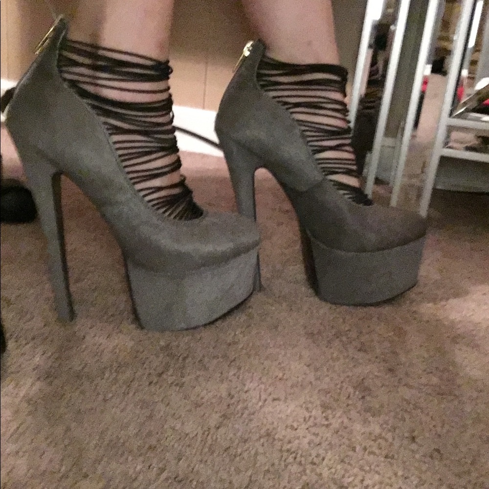 London Trash Heels 6.5 PRICE DROPPED!!!!!